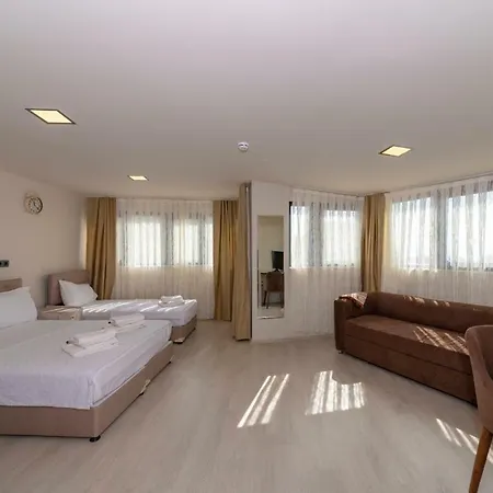 Grand Ahi Hotel
