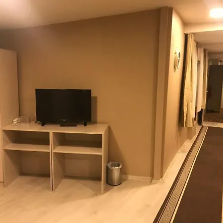 Grand Ahi 3*