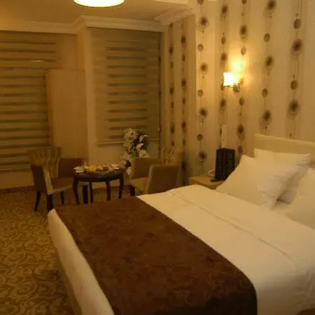 Bulvar Hotel