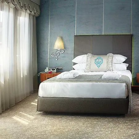 Biz Cevahir Sultanahmet Hotel 4*