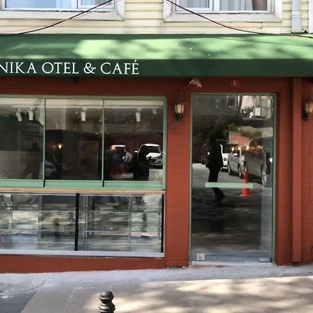 Nika & Cafe Hotel 2*