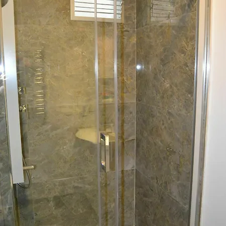 Hotel Loren Hotel&suites 3*