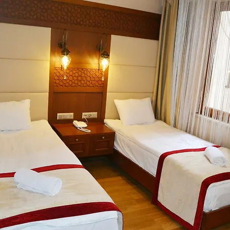 Hotel Lalinn Deluxe
