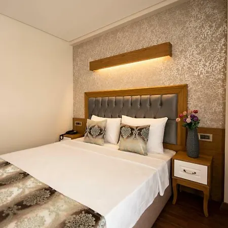 Eliza Hotel