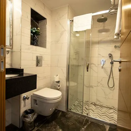 Eliza Hotel