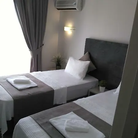 Hotel Bella 3 *