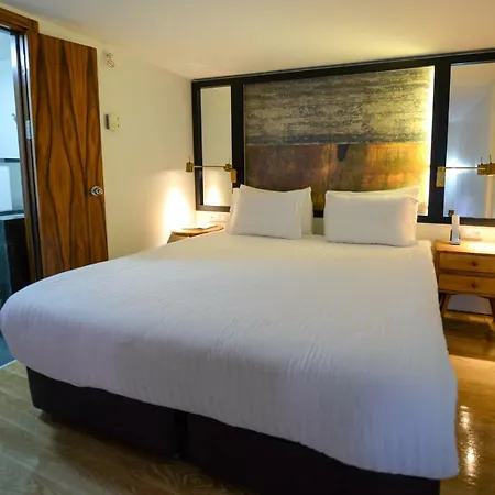 Hotell Miapera And Istanbul