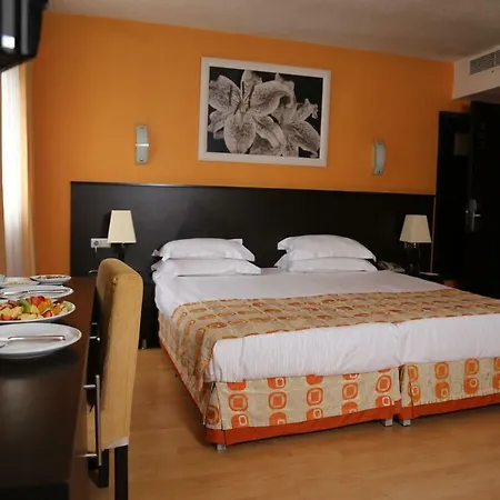 Mim Hotell 4*