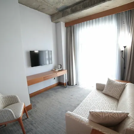 Discovery Szálloda 3*
