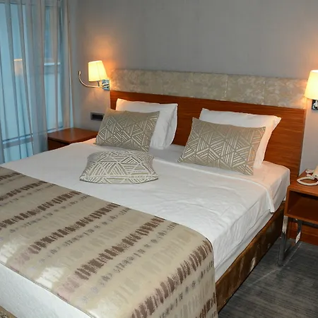 Discovery 3* Isztambul