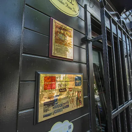 Naz Wooden House Гостевой дом Стамбул
