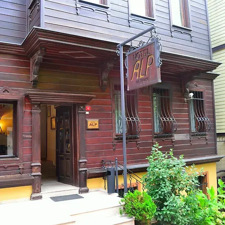 高山酒店 3*