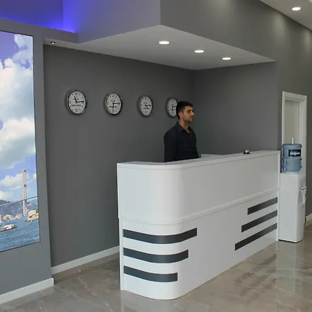 Skyport Aparthotel