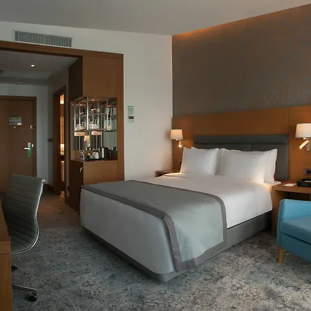 - Tuzla Bay By Ihg Hotel 4*