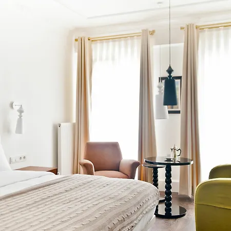 Cozy Flats Studio Apartment