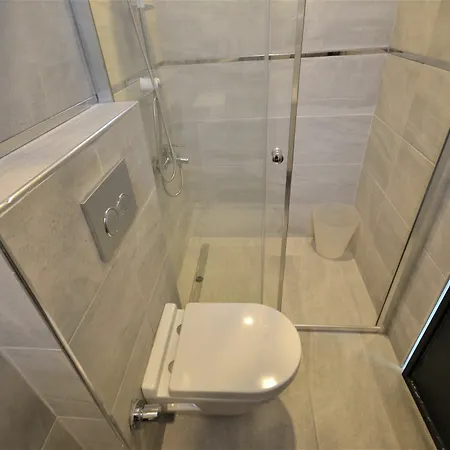 Uenver Galata 2*