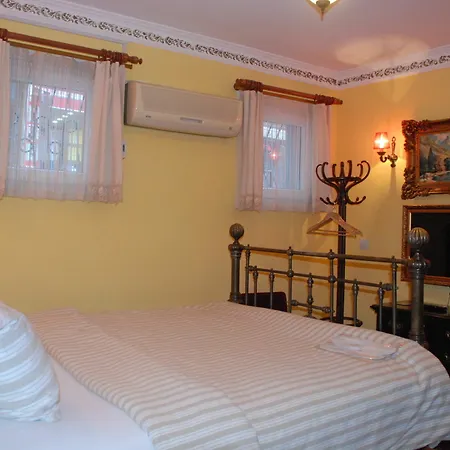 Ortakoy Pasha Konagi Hotel 2*