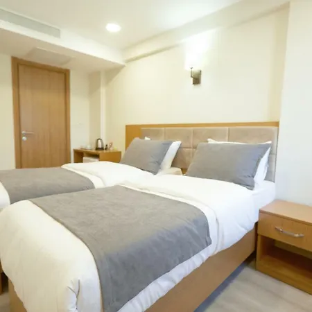 Kartal Palace Taksim Square Family Hotel 2*