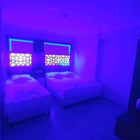 Grand Liza Hotel