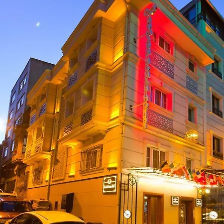 Apart Otel Kumluk 3*