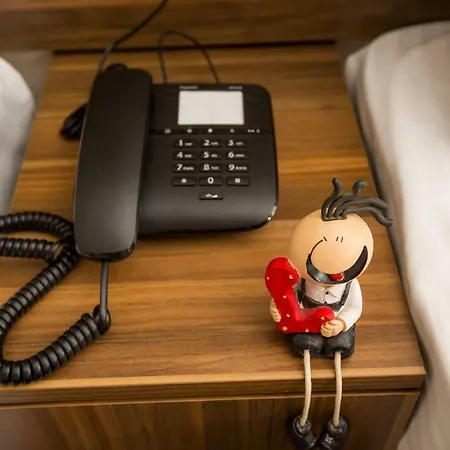 Corner Garden Hotel 2*