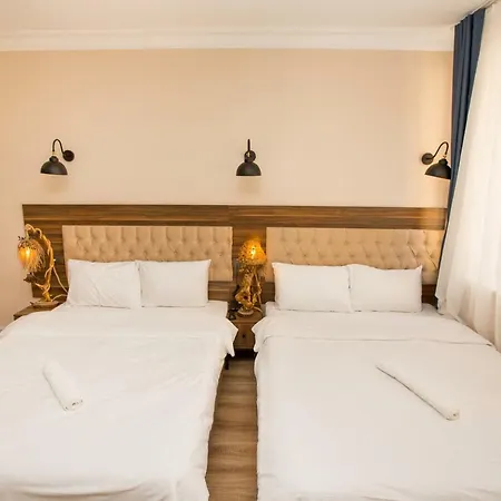 Corner Garden Hotel