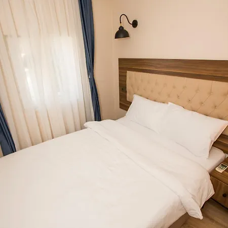 Hotel Corner Garden 2*