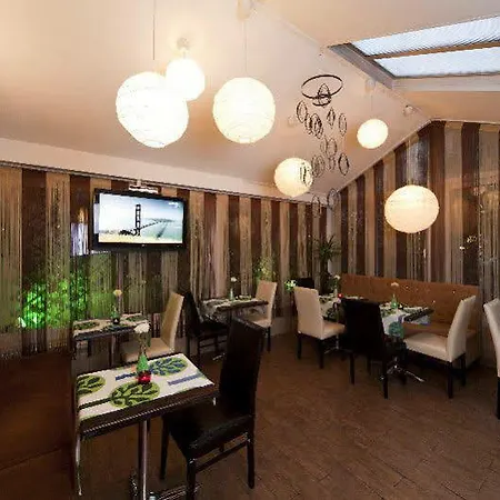 Arach Harbiye Otel