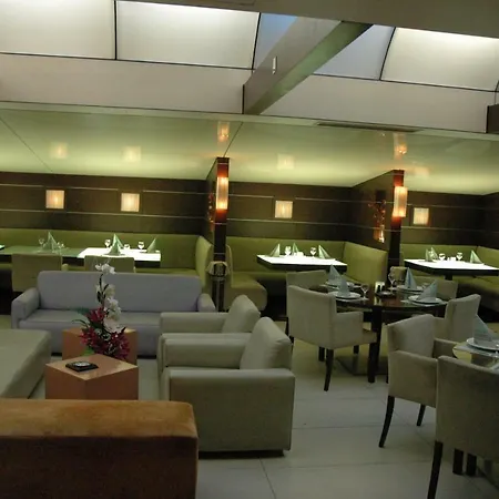 Hotel Mister & 4*