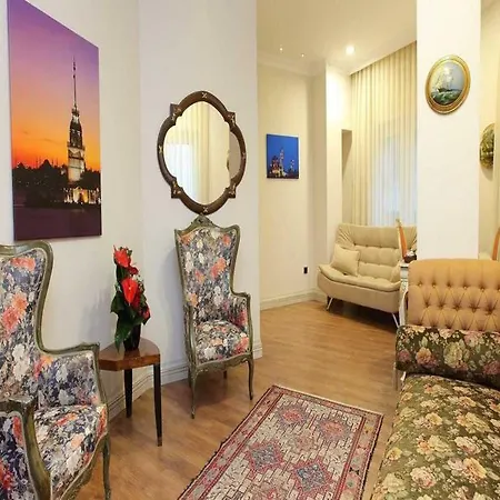 Aparthotel Lir Long 3*
