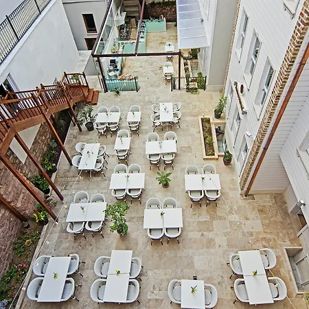 Azade Premier Hotel 3*