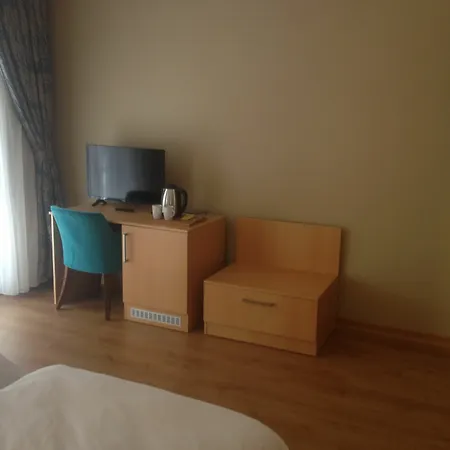Hotel Artika 2*