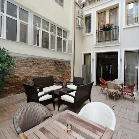 Collage Taksim Hotel 3*