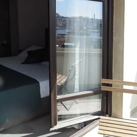 Galatahan Karakoy 4*