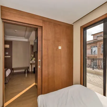 Viore Hotel 3*
