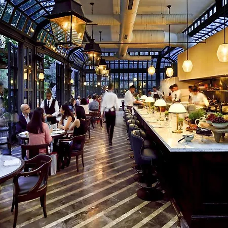 Soho House 5*