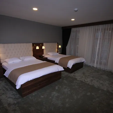 Karakoey Hotel 2*