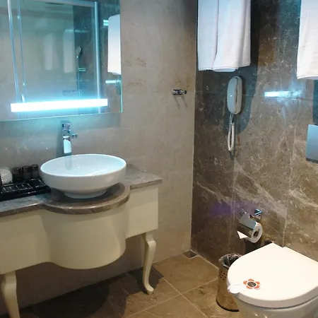 Le Mirage 4*
