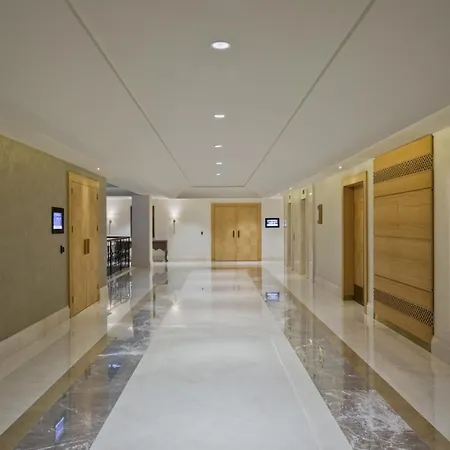 Lazzoni 5*