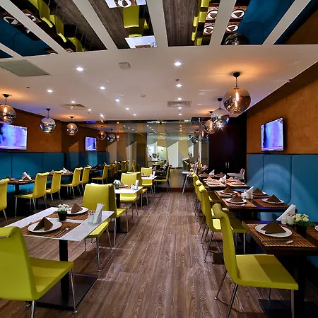 The Tango מלון 3*
