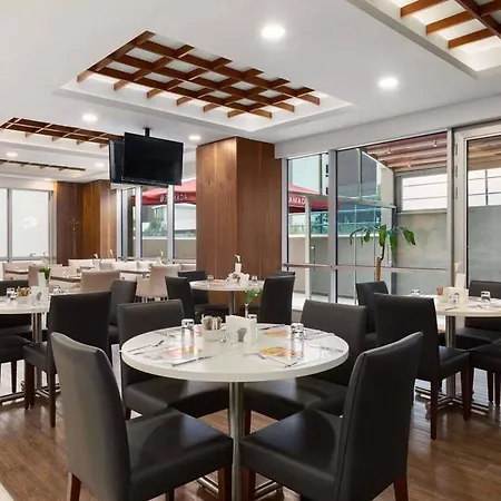 Hotel Ramada Encore Kartal