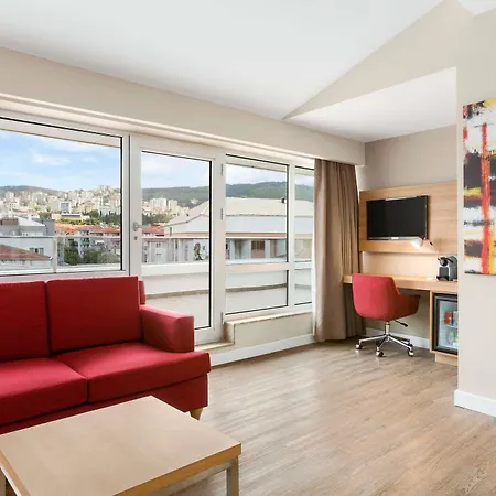 Hotel Ramada Encore Kartal