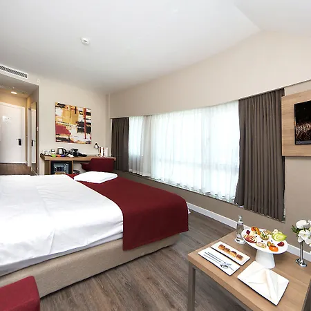 Otel Ramada Encore Kartal