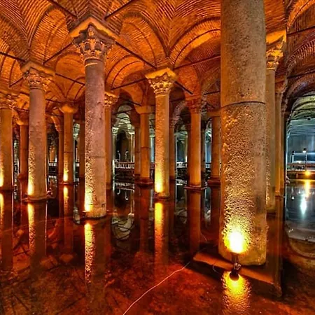 Hot Budget Ortakoy