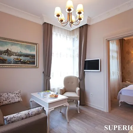Louis Galata 4*