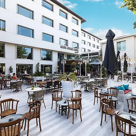 Vogue Supreme Hotel