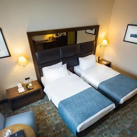 Hotel Midtown 4*