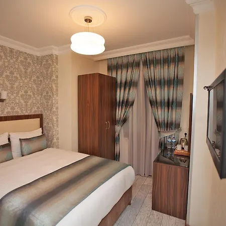 Bulvar Hotel 3*
