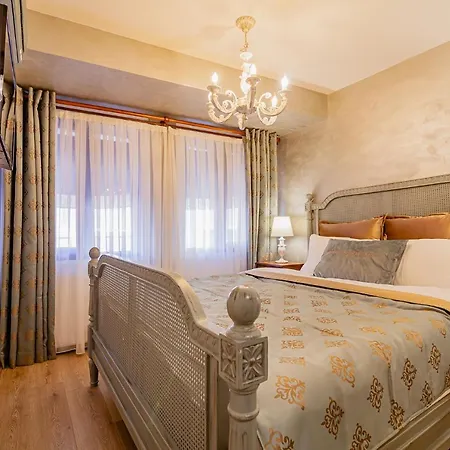 Lord Morgan & Exclusive Design Nisantasi 2*