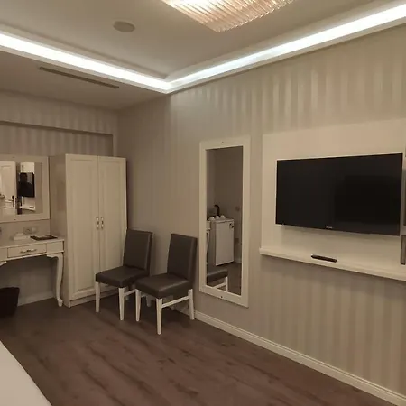 Mister & Hotel 4*